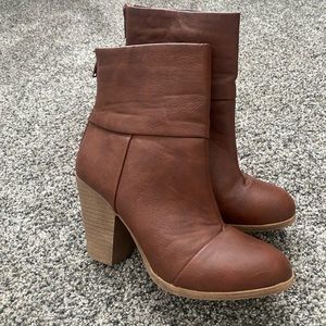Brown booties *GREAT CONDITION*